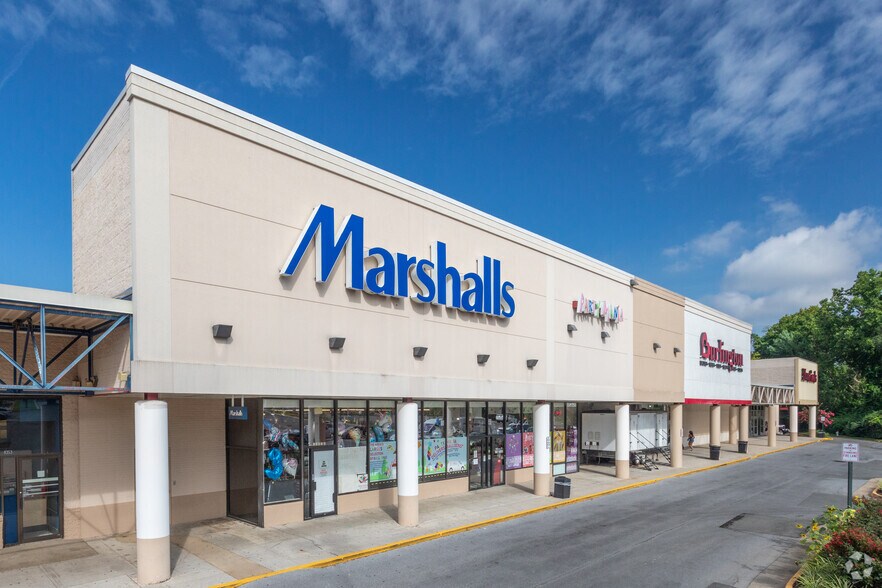 More Photos Of 8353-8357 Leesburg Pike, Vienna Unknown For Lease