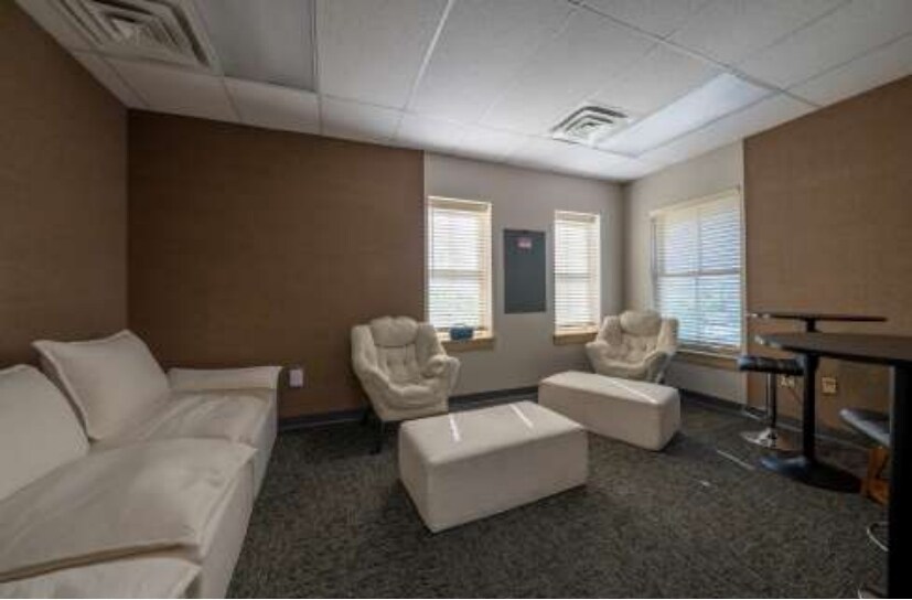More Photos Of 55-65 W Bridge St, Dublin Storefront Retail Office For Sale