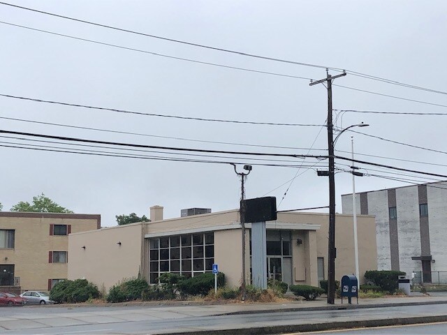 Primary Photo Of 414 Broadway, Lynn General Retail For Lease