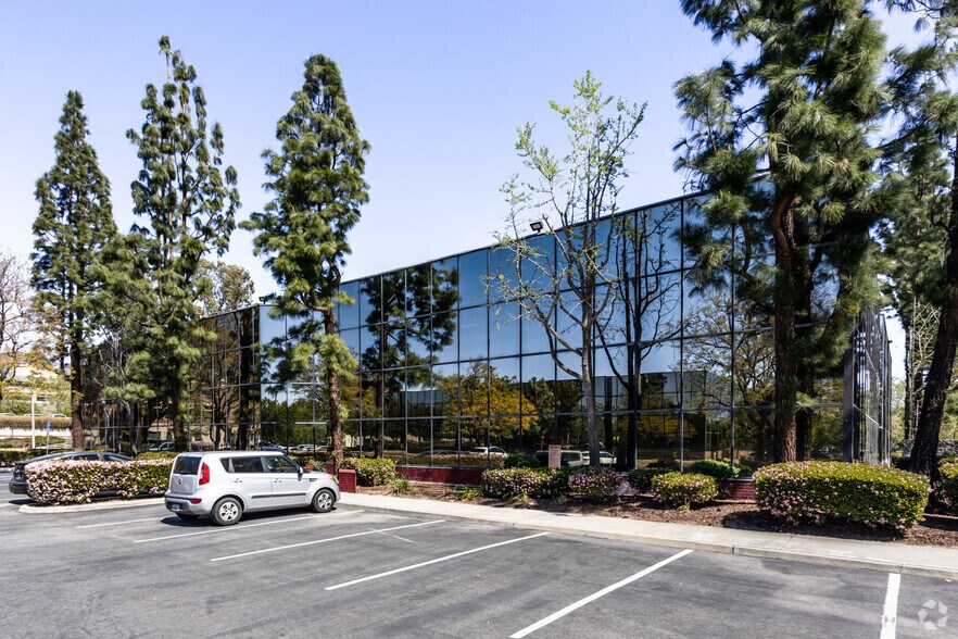 More Photos Of 10601 Civic Center Dr, Rancho Cucamonga Office For Lease