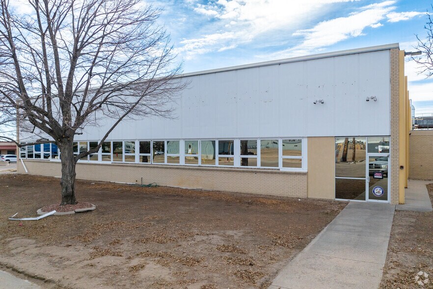 More Photos Of 450 25th St, Greeley Manufacturing For Lease