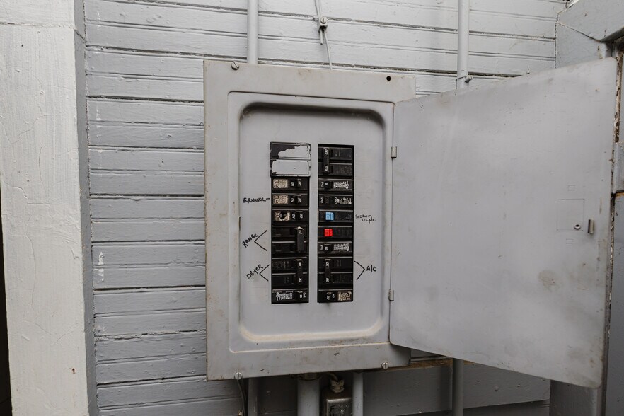 More Photos Of 123 E Madison Ave, Arkansas City Apartments For Sale