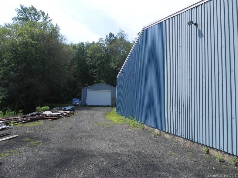 More Photos Of 8 Route 80, Killingworth Warehouse For Lease