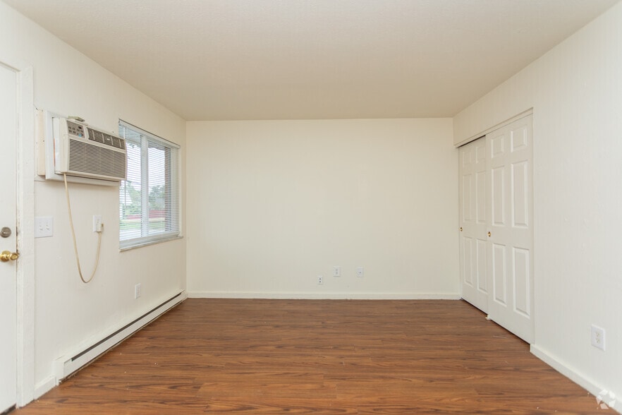 More Photos Of 5311 N Detroit Ave, Toledo Apartments For Sale