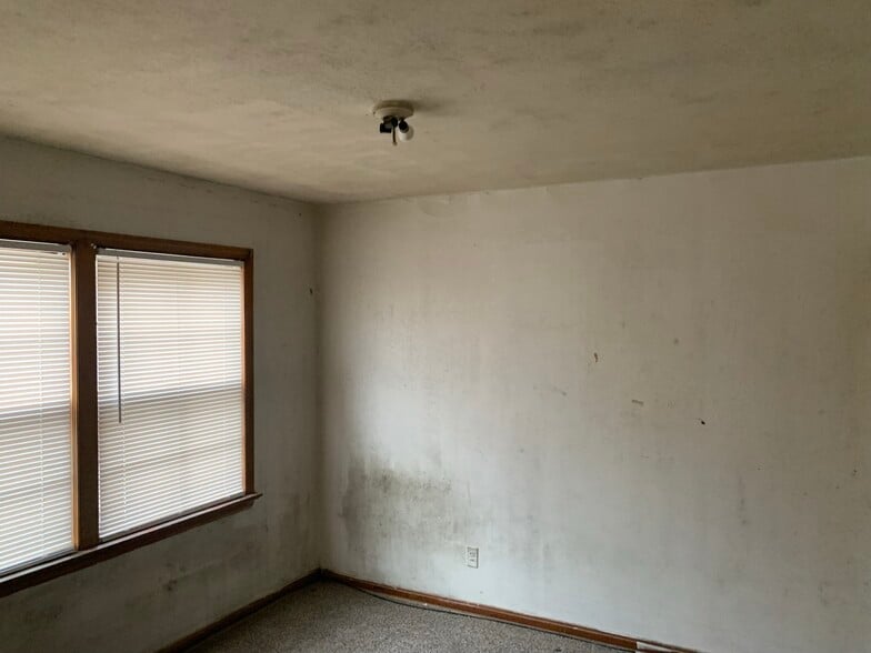 More Photos Of 2521 Noble Rd, Cleveland Heights Apartments For Sale