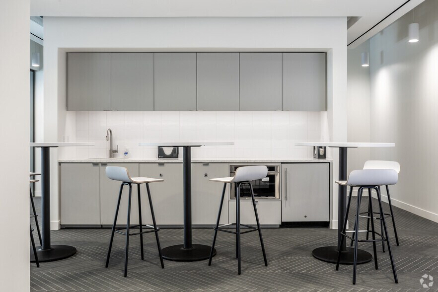 More Photos Of 8320 Old Courthouse Rd, Vienna Office For Lease