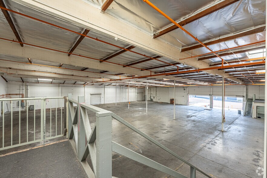 More Photos Of 1601 Perrino Pl, Los Angeles Manufacturing For Sale