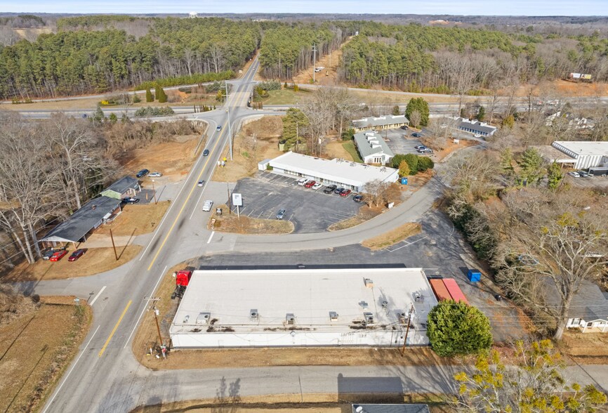 More Photos Of 102-114 Metro Dr, Spartanburg Storefront Retail Office For Sale