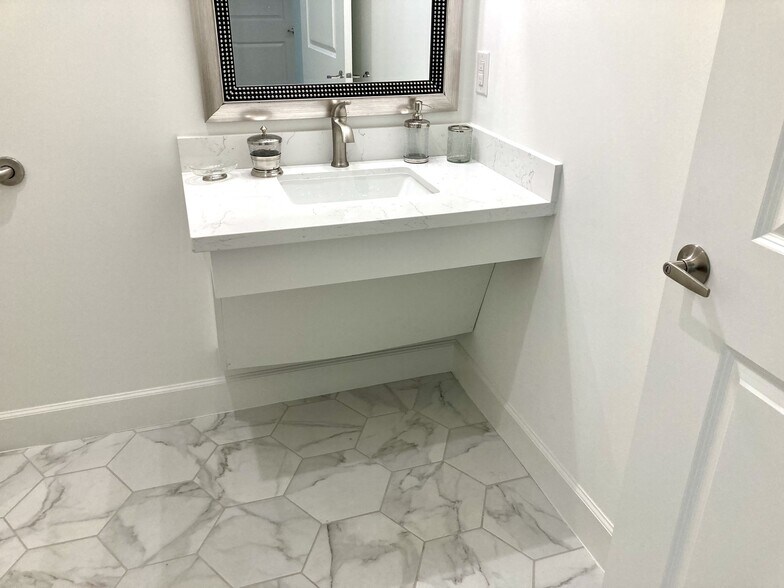 More Photos Of 21777 Merchants Way, Katy Medical For Sale