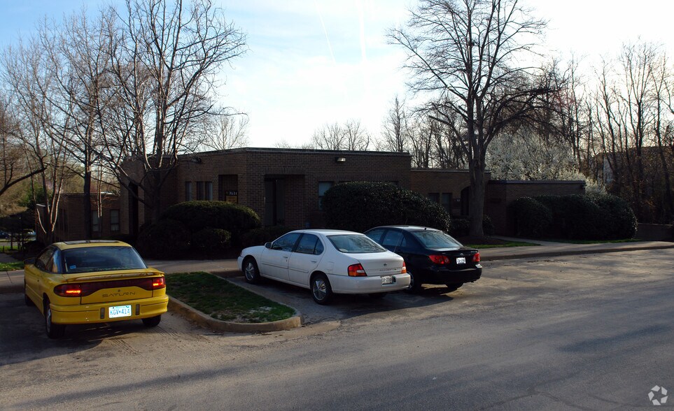 More Photos Of 7631-7635 Leesburg Pike, Falls Church Office For Sale