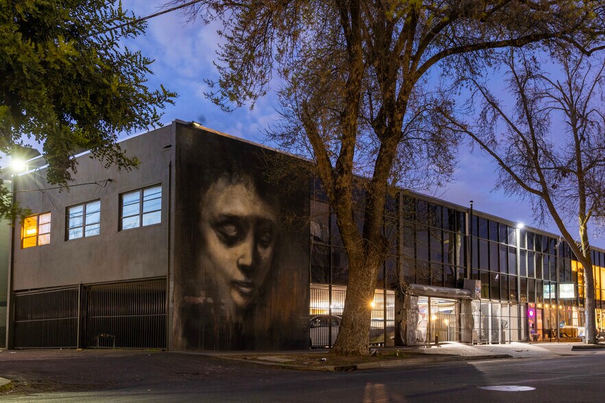 More Photos Of 1722-1730 J St, Sacramento Office For Sale