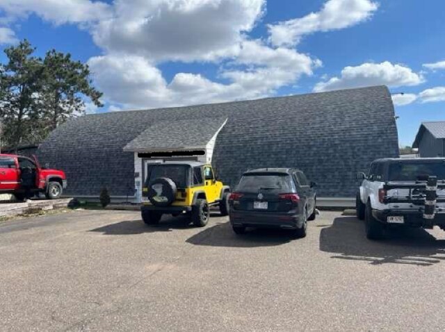 More Photos Of 6123 Sandstone Rd, Eau Claire Auto Dealership For Sale