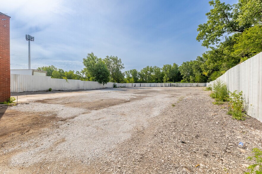 More Photos Of 225 W 89th St, Chicago Truck Terminal For Lease