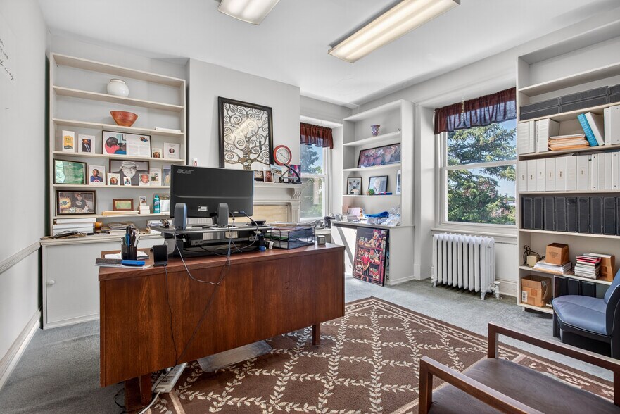 More Photos Of 820 E Vernon Rd, Philadelphia Unknown For Lease