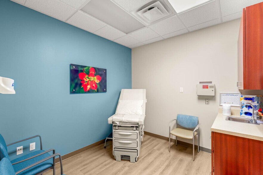 More Photos Of 2601 N Tenaya Way, Las Vegas Office For Sale