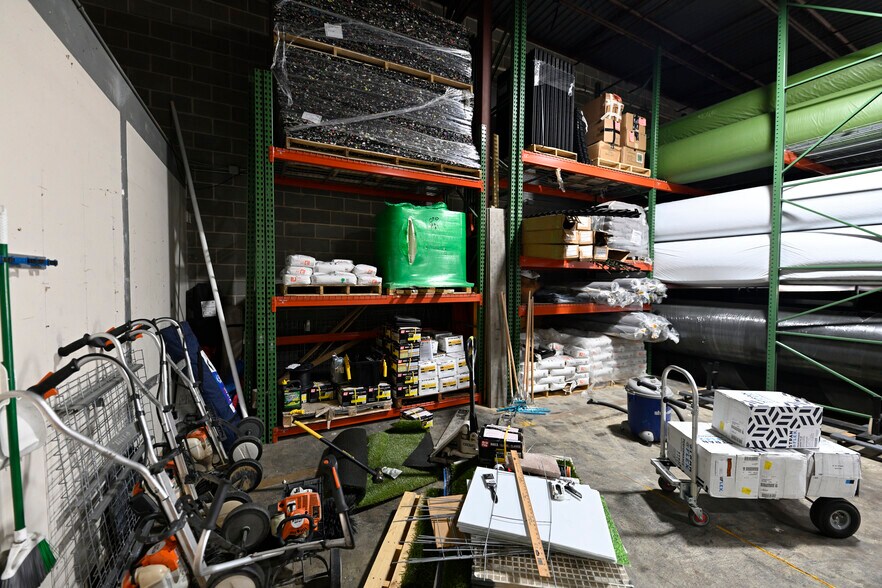 More Photos Of 121 Interpark Blvd, San Antonio Research And Development For Lease