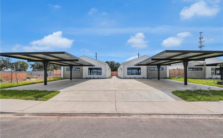Primary Photo Of 412 Sparrow Rd, Weslaco Apartments For Sale