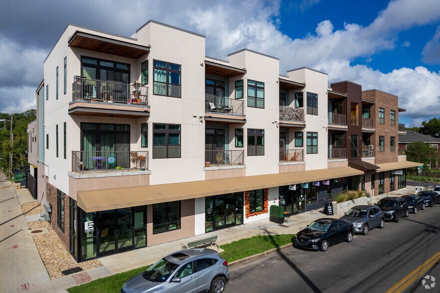 Primary Photo Of 1212 Chicon St, Austin Storefront Retail Office For Sale