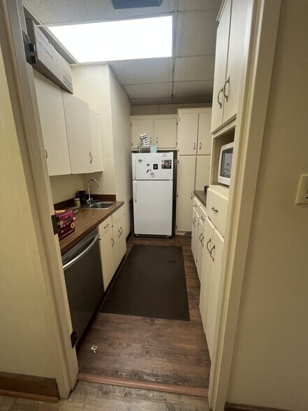 More Photos Of 120-122 S College Ave, Tyler Office For Lease