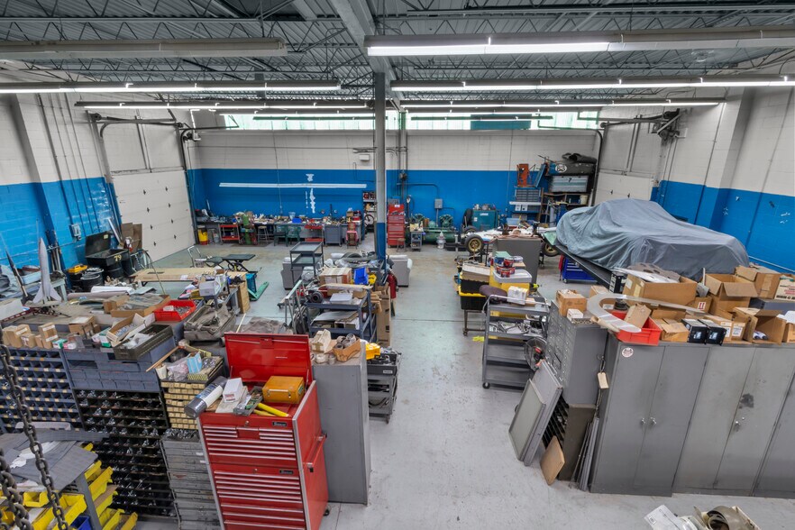 More Photos Of 1805 W 15th St, Indianapolis Warehouse For Sale