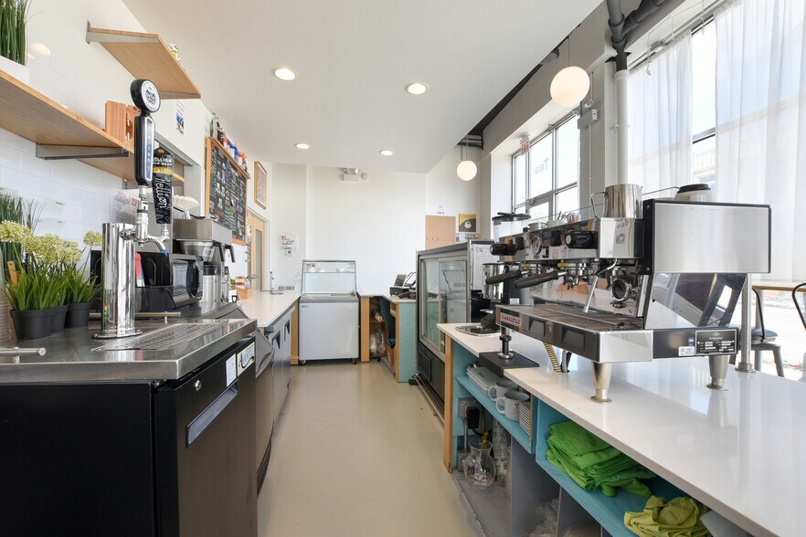 More Photos Of 2800 W North Ave, Chicago Apartments For Sale