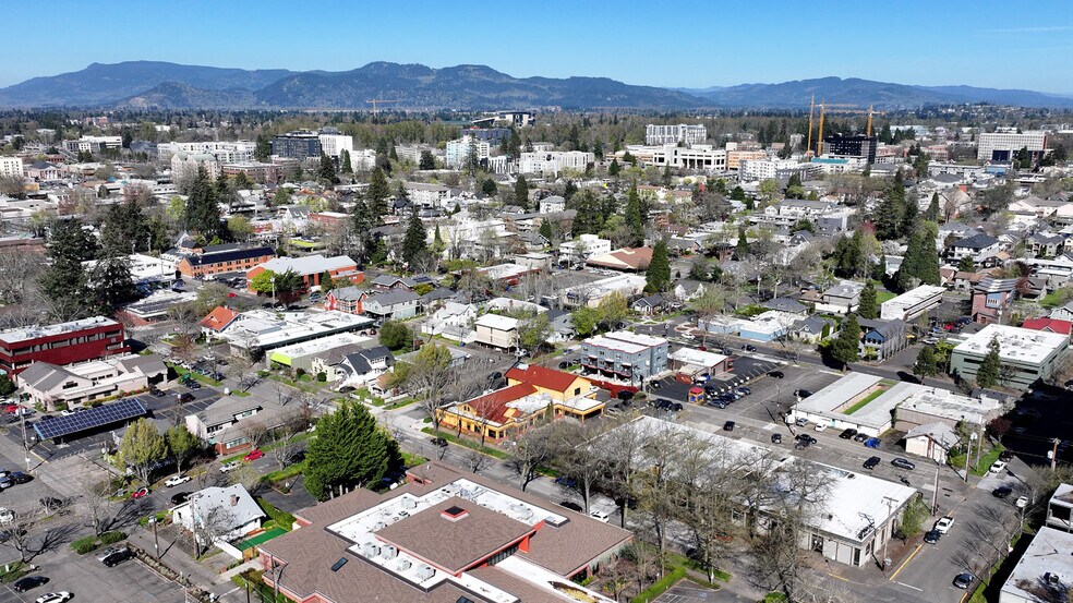 More Photos Of 1515 Oak St, Eugene Medical For Lease
