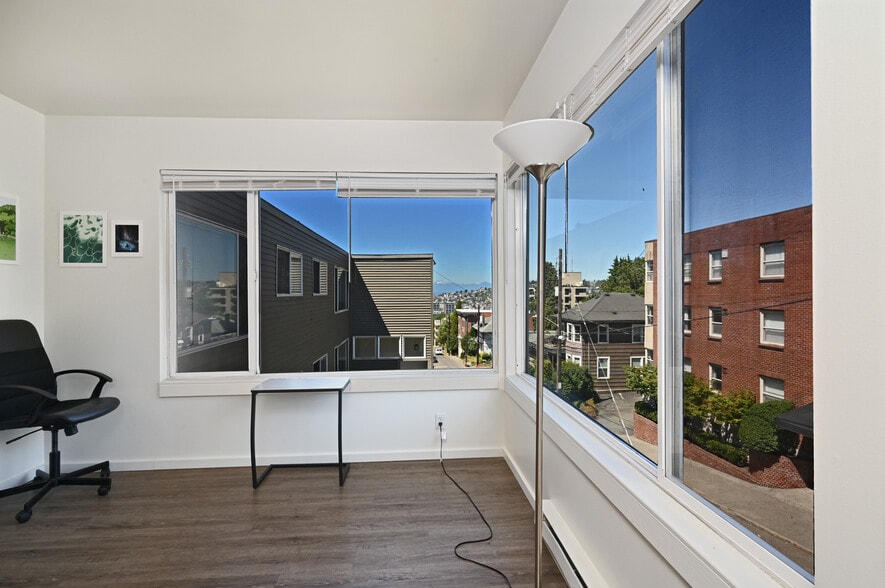 More Photos Of 525 E Roy St, Seattle Apartments For Sale