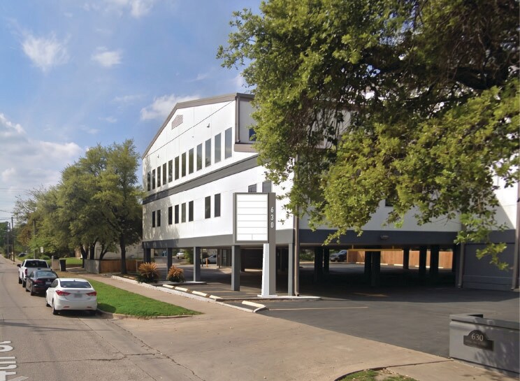 More Photos Of 630 W 34th St, Austin Medical For Lease