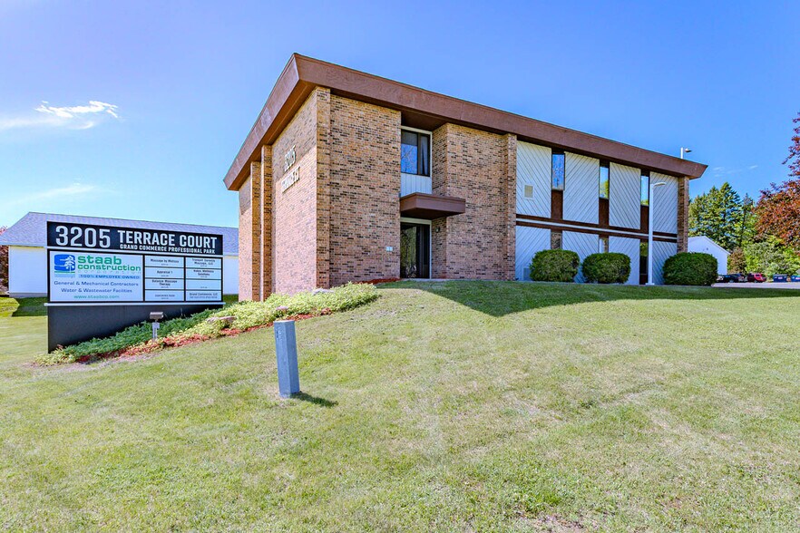 Primary Photo Of 3205 Terrace Ct, Wausau Office For Sale