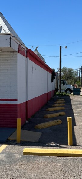 More Photos Of 1112 S 23rd St, McAllen Freestanding For Sale