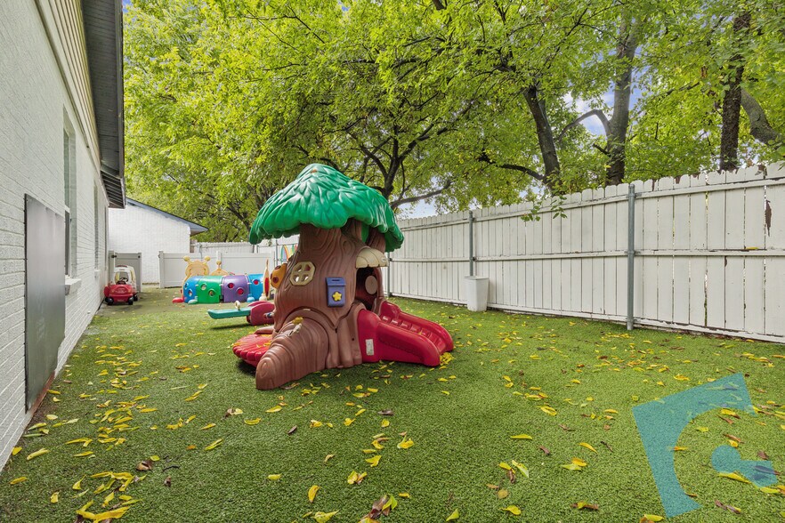 More Photos Of 114 S 14th St, Midlothian Daycare Center For Sale