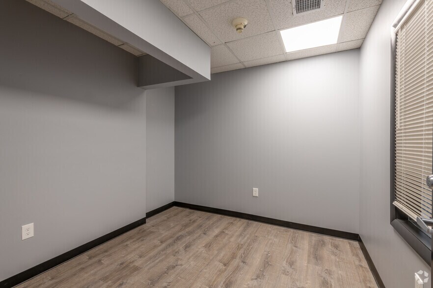 More Photos Of 578 Main St, Malden Medical For Lease