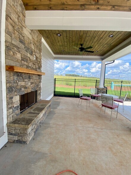 More Photos Of 106 Airport Rd NE, Milledgeville Apartments For Sale