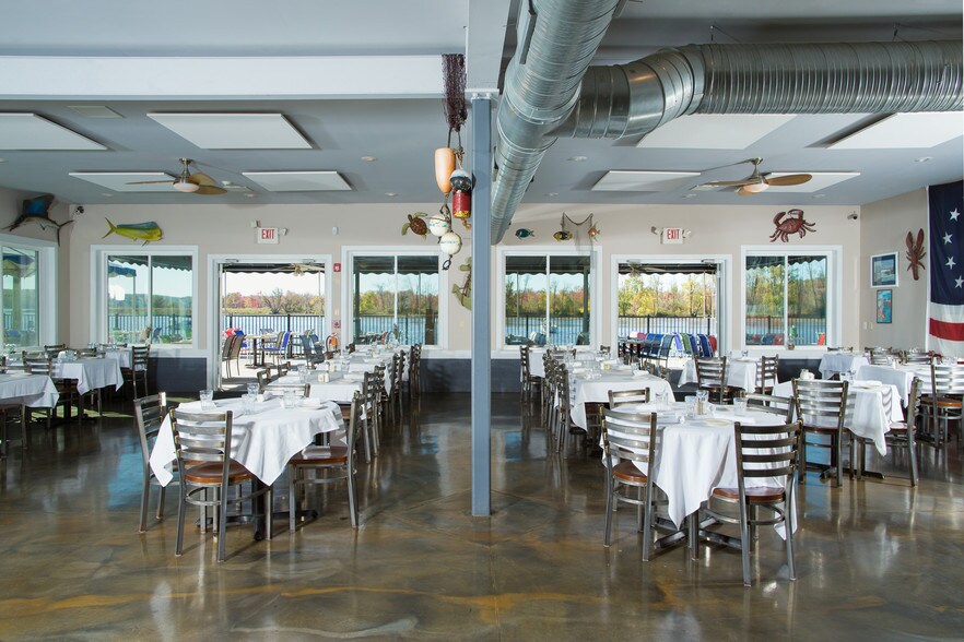 More Photos Of 7 Main St, Catskill Restaurant For Lease