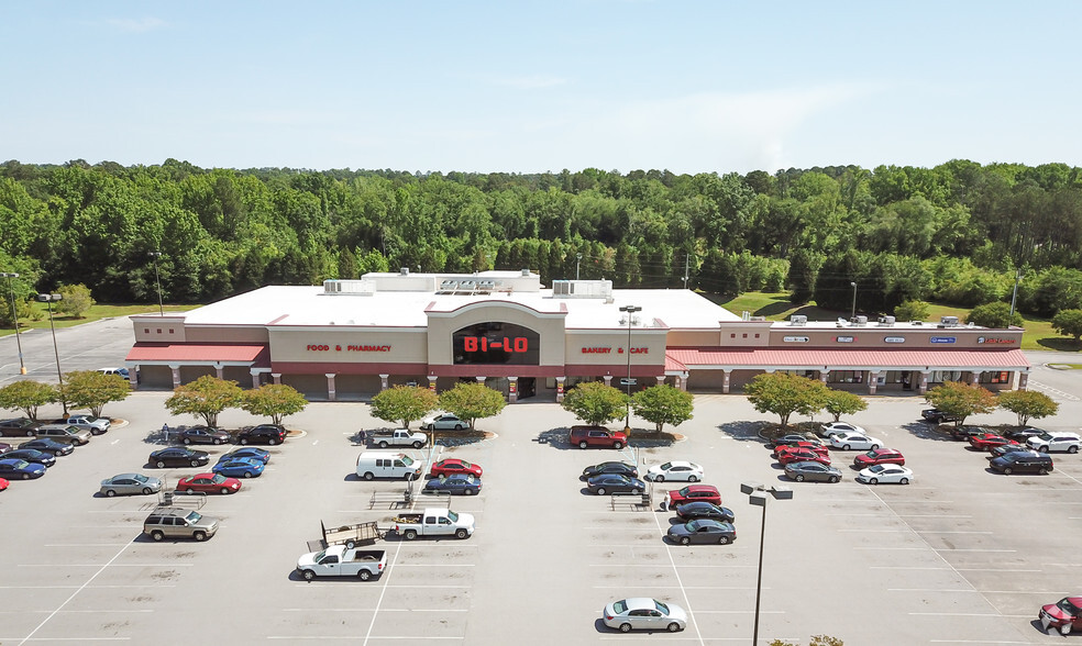 Primary Photo Of 7830-7840 Garners Ferry Rd, Columbia Supermarket For Lease