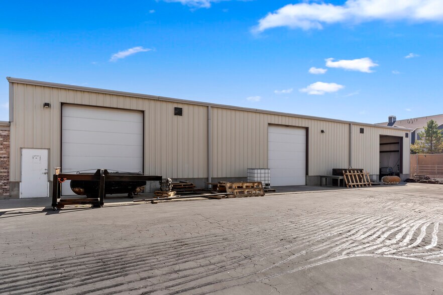 More Photos Of 1211 Wilson ln, West Haven Warehouse For Lease
