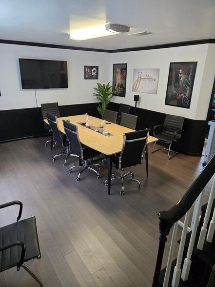 More Photos Of 114 Canfield Pl, Hendersonville Office For Sale