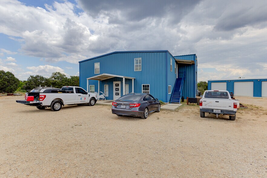 More Photos Of 9425 Schoenthal Rd, New Braunfels Warehouse For Sale
