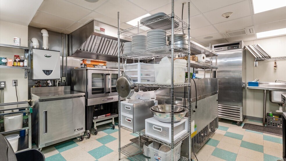 More Photos Of 120 W Main St, Somerset Flex For Sale
