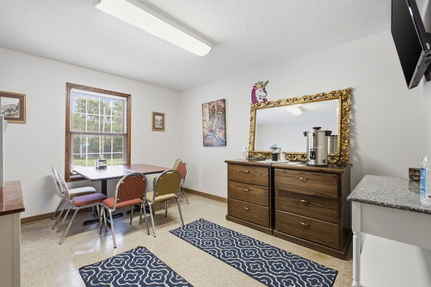 More Photos Of 437 Jefferson Rd, Fremont Shelter For Sale