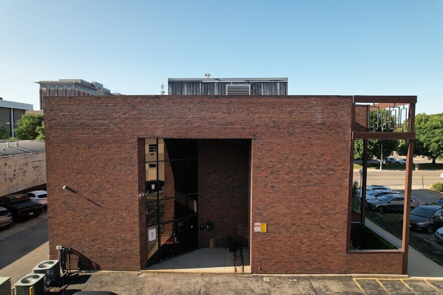 More Photos Of 1020 Regent St, Madison Medical For Lease