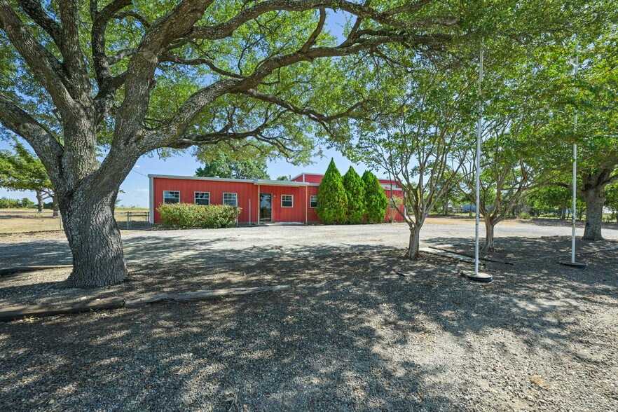 More Photos Of 400 Windy Hill School Rd, Georgetown Flex For Sale