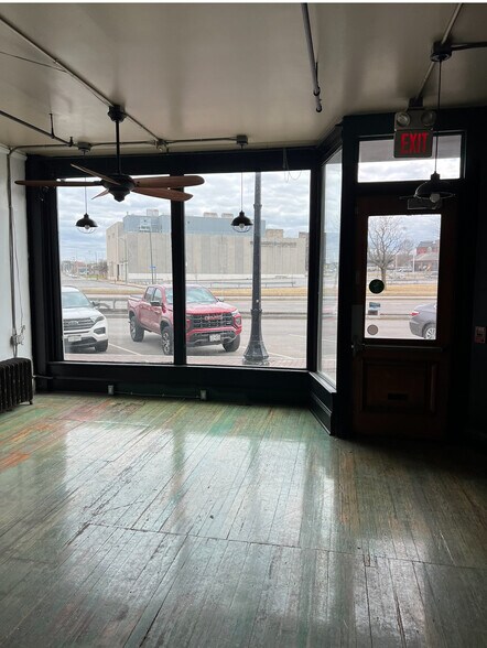 More Photos Of 106 Genesee St, Utica Restaurant For Lease