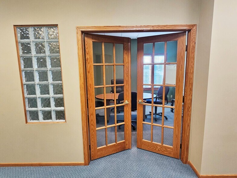 More Photos Of 10331-10335 W Lincoln Hwy, Frankfort Office For Sale