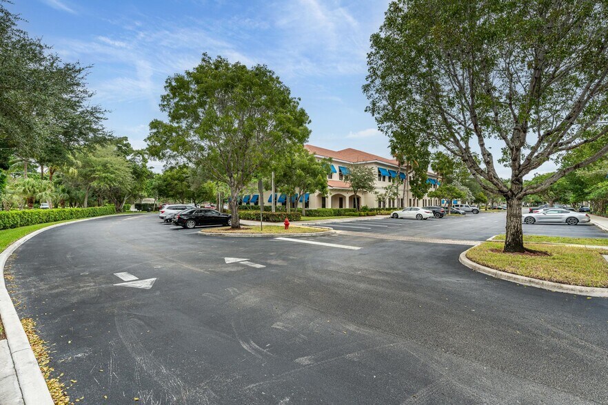 More Photos Of 7551 Wiles Rd, Coral Springs Office For Lease