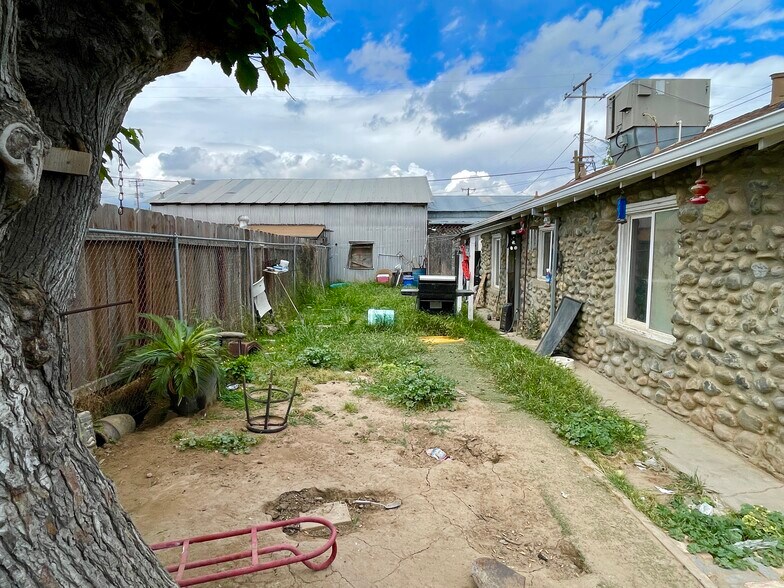 More Photos Of 1799 E 21st St, Merced Flex For Sale