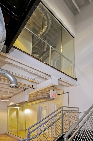 More Photos Of 530 11th St, Miami Beach Loft Creative Space For Sale
