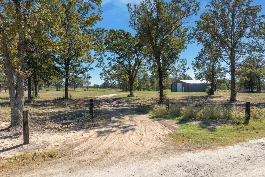 More Photos Of 806 County Road 2918, Alba Land For Sale