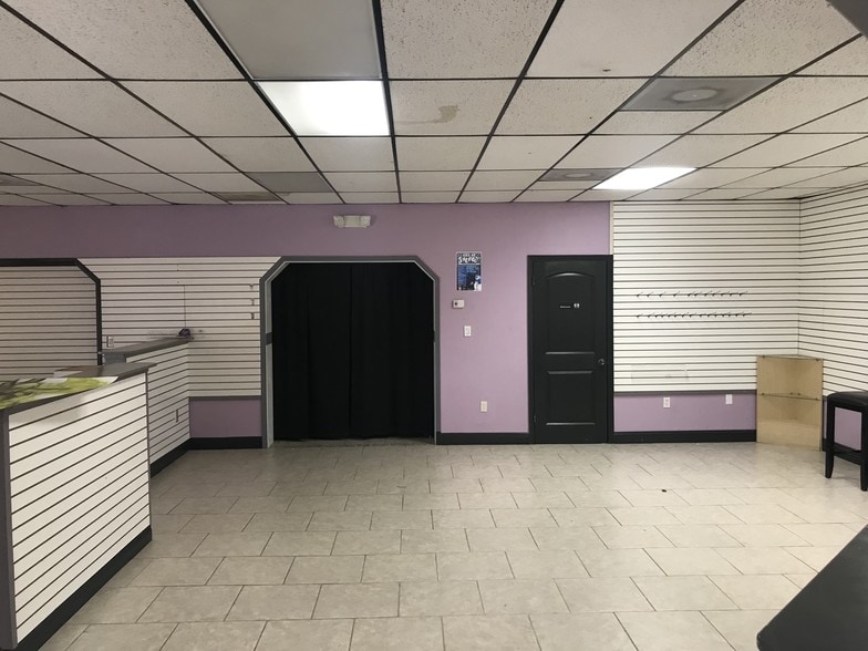 More Photos Of 4400 S Hopkins Ave, Titusville Showroom For Sale