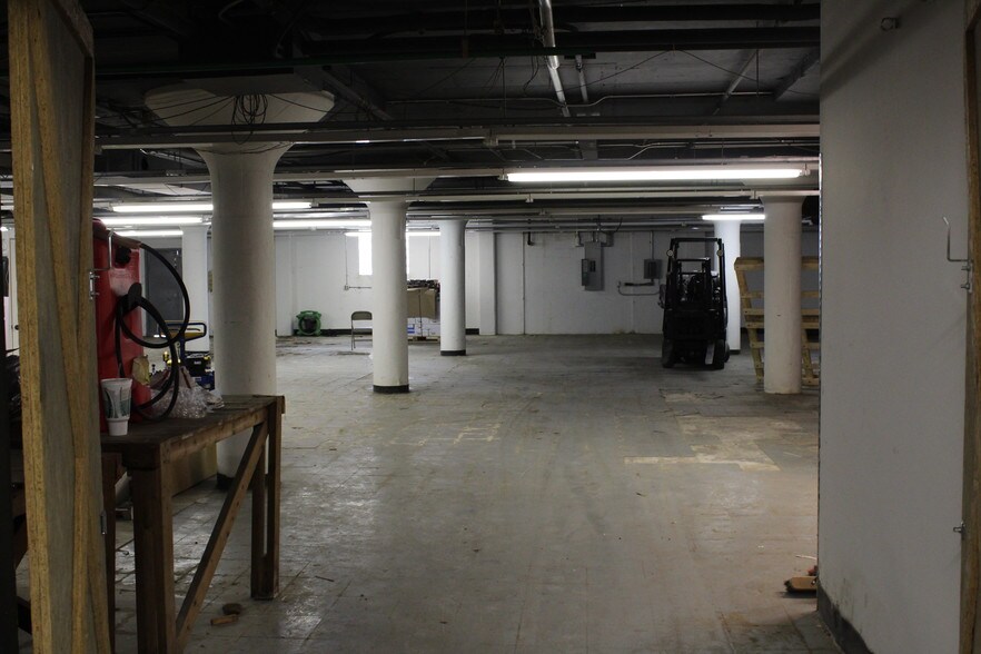 More Photos Of 777 S Main St, Memphis Warehouse For Sale